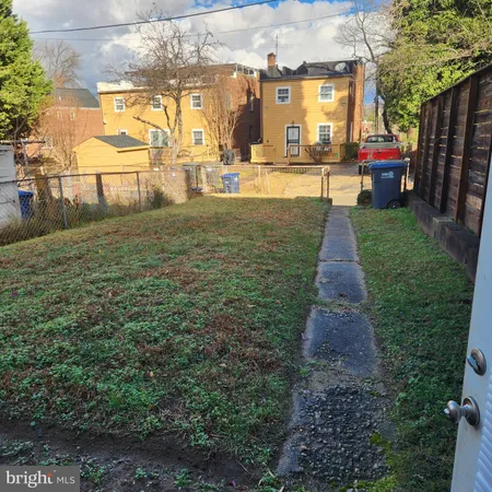 $2,500 | 3128 Lyndale Place Southeast, Washington, DC 20019