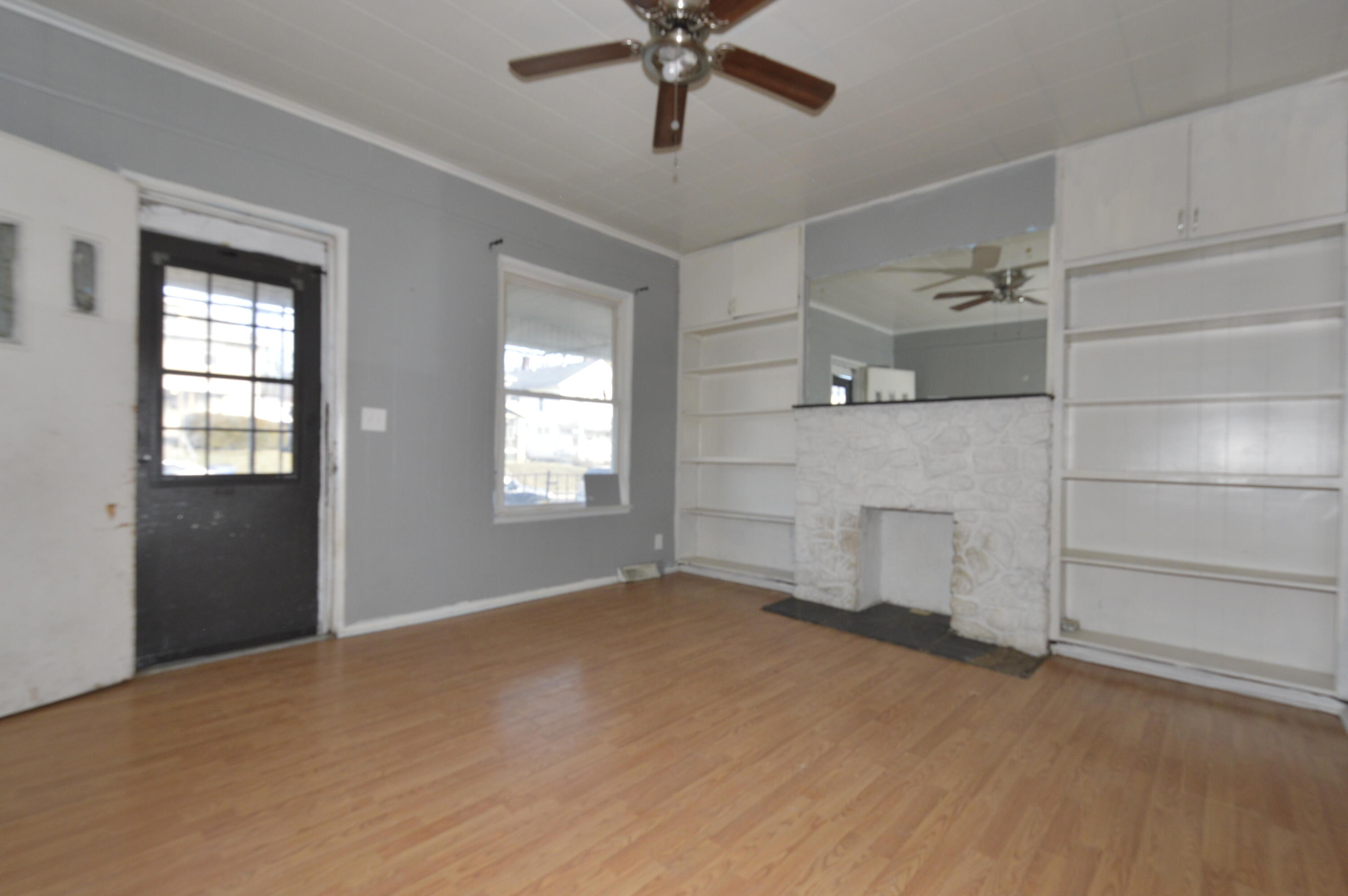 117 East Cecil Street Springfield, OH 45504 - Photo 5 of 27