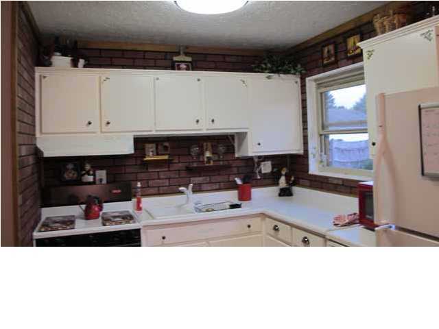 135 Clover Road Louisville, KY 40229 - Photo 9 of 25 Additional Photo