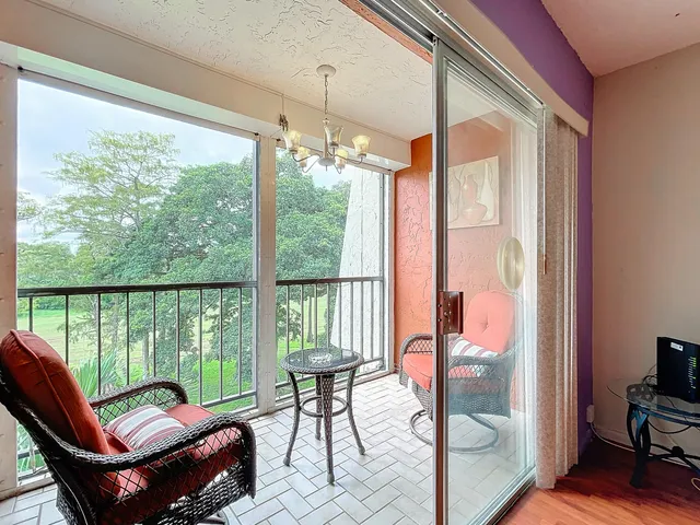 $80,000 | 6080 Northwest 44th Street, Unit 408, Lauderhill, FL 33319