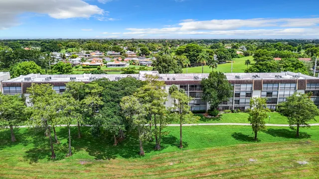 $80,000 | 6080 Northwest 44th Street, Unit 408, Lauderhill, FL 33319