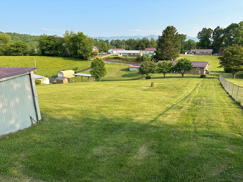 999 Grubmore Road Marion, VA 24354 - Photo 6 of 26 Gallery Image 6