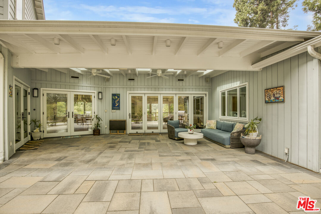 1250 Roscomare Road Los Angeles, CA 90077 - Photo 12 of 33 Gallery Image 12