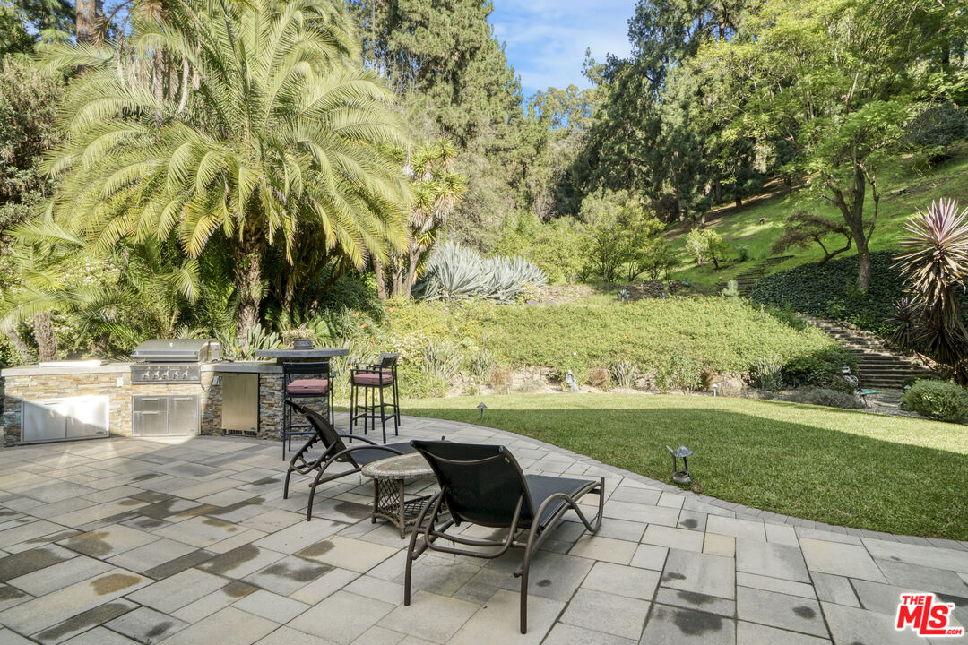 1250 Roscomare Road Los Angeles, CA 90077 - Photo 16 of 33 Gallery Image 16