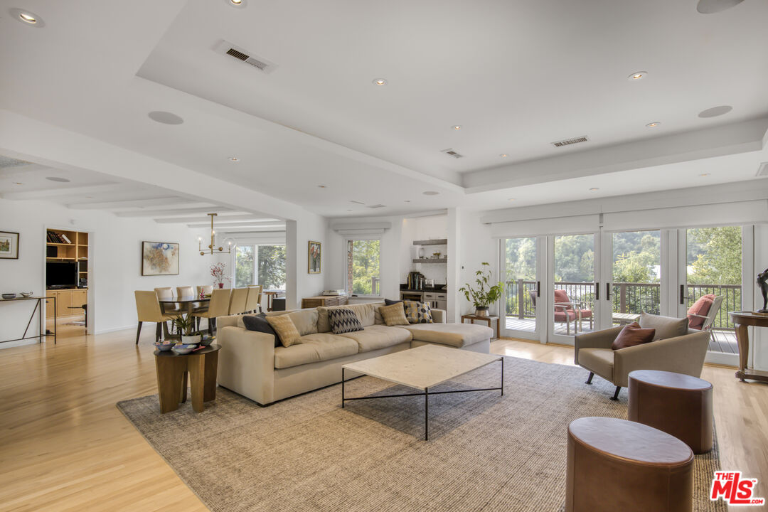1250 Roscomare Road Los Angeles, CA 90077 - Photo 6 of 33 Gallery Image 6