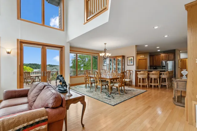 $1,249,000 | E12239 Timber Rdg Trail, Unit 30, Prairie du Sac, WI 53578