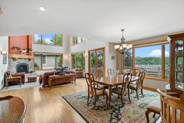 $1,249,000 | E12239 Timber Rdg Trail, Unit 30, Prairie du Sac, WI 53578