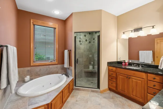 $1,249,000 | E12239 Timber Rdg Trail, Unit 30, Prairie du Sac, WI 53578