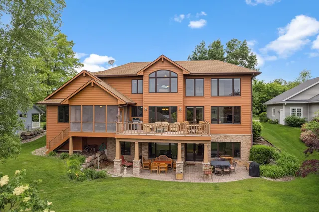 $1,249,000 | E12239 Timber Rdg Trail, Unit 30, Prairie du Sac, WI 53578