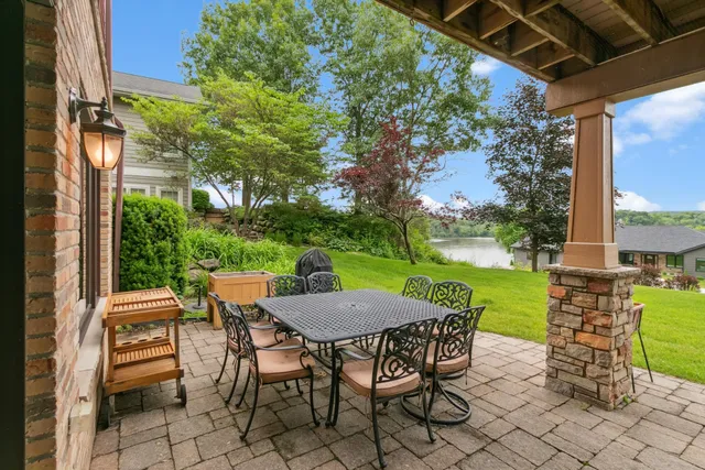 $1,249,000 | E12239 Timber Rdg Trail, Unit 30, Prairie du Sac, WI 53578