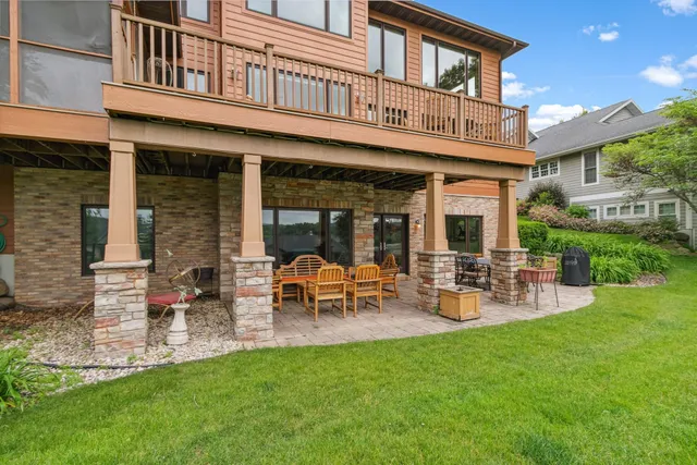 $1,249,000 | E12239 Timber Rdg Trail, Unit 30, Prairie du Sac, WI 53578