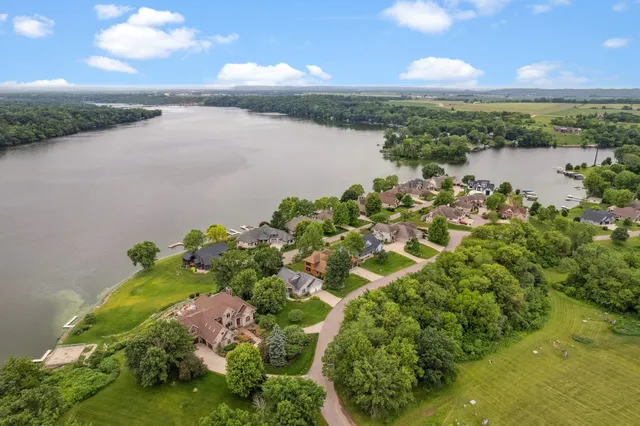 $1,249,000 | E12239 Timber Rdg Trail, Unit 30, Prairie du Sac, WI 53578