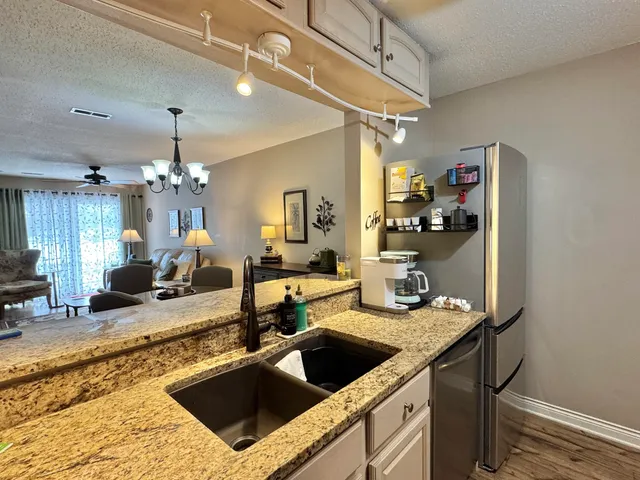 $299,900 | 550 Pewaukee Road, Unit C, Pewaukee, WI 53072