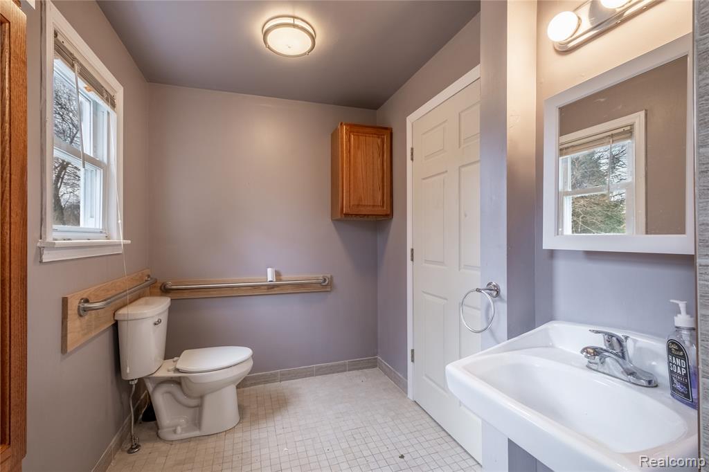 8219 North Genesee Road Mount Morris, MI 48458 - Photo 12 of 28