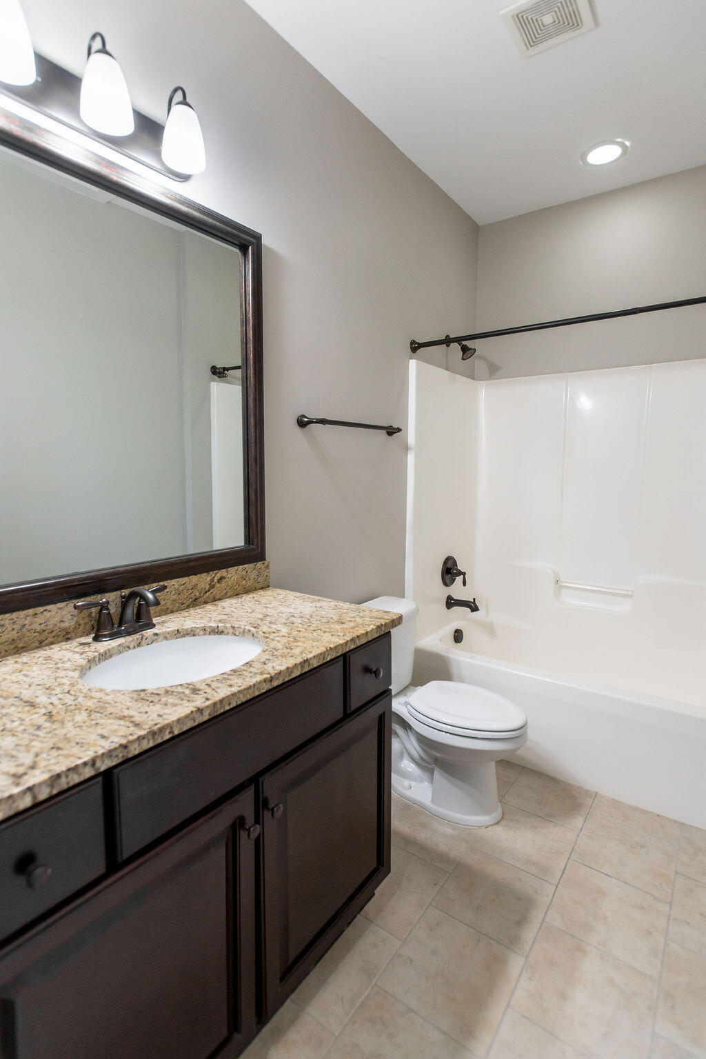 225 Slipper Shell Court Mount Pleasant, SC 29464 - Photo 16 of 38 21-D85_4426-edit