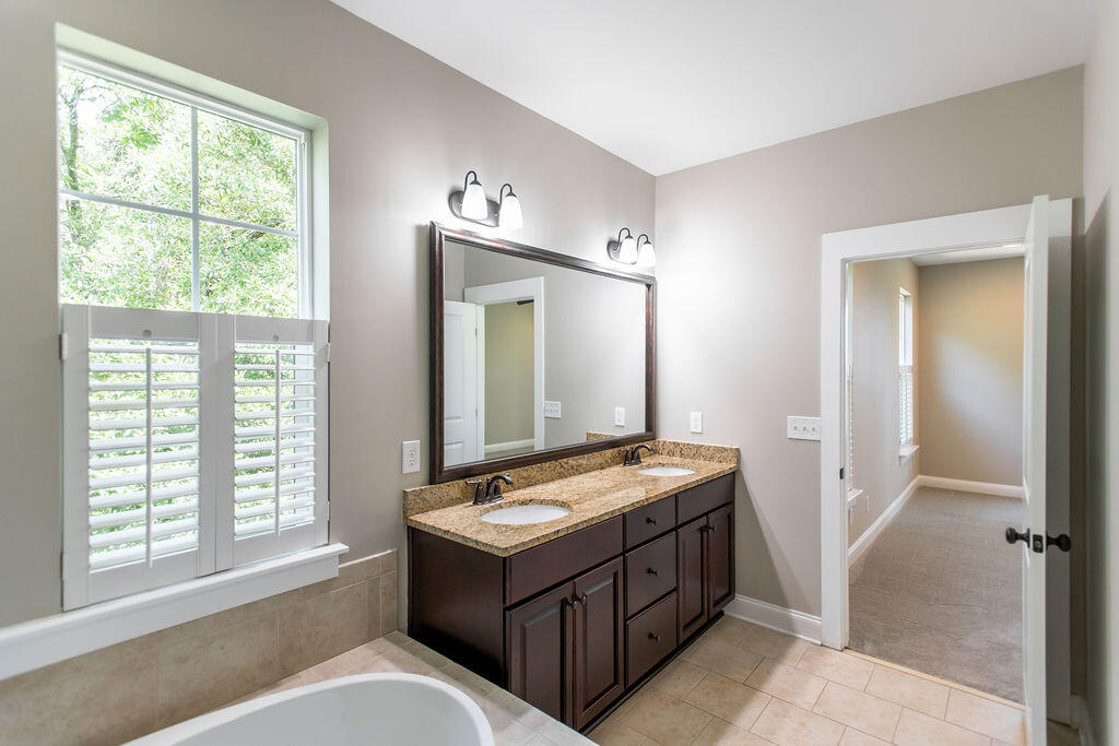 225 Slipper Shell Court Mount Pleasant, SC 29464 - Photo 26 of 38 31-D85_4483-edit