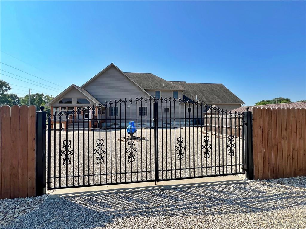 417 East 9th Street Pittsburg, KS 66762 - Photo 4 of 64