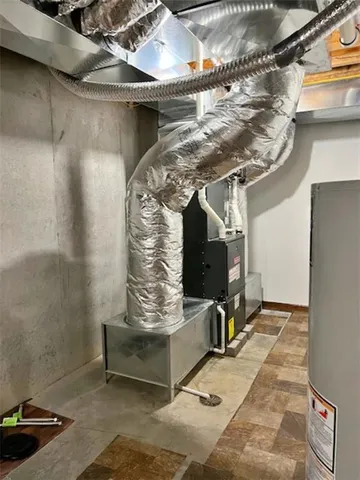 $850,000 | 417 East 9th Street, Pittsburg, KS 66762