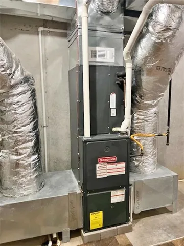 $850,000 | 417 East 9th Street, Pittsburg, KS 66762