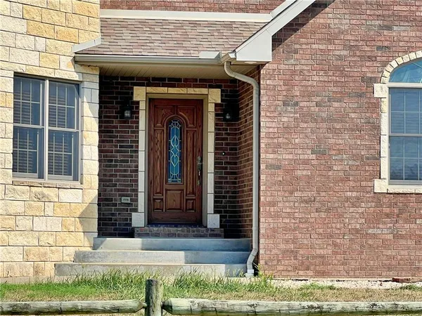 $850,000 | 417 East 9th Street, Pittsburg, KS 66762