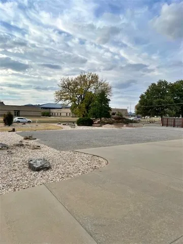 $850,000 | 417 East 9th Street, Pittsburg, KS 66762