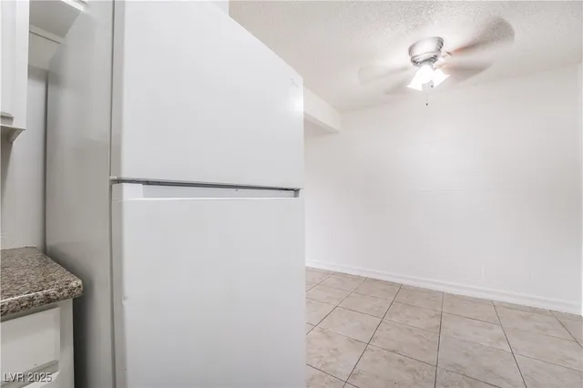 $950 | 585 South Royal Crest Circle, Unit 16, Las Vegas, NV 89169