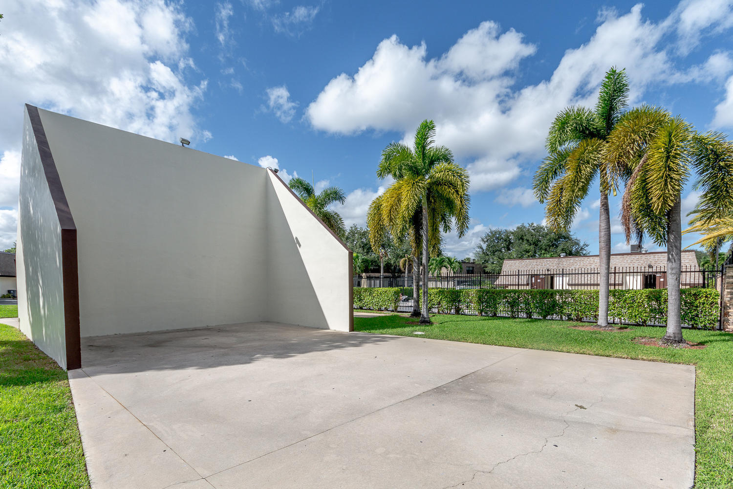 9370 Southwest 61st Way, Unit A Boca Raton, FL 33428 - Photo 8 of 19 a view of a backyard