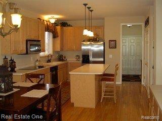 3563 Inverness Drive Rochester, MI 48306 - Photo 10 of 12 Kitchen w/Hardwood Floors