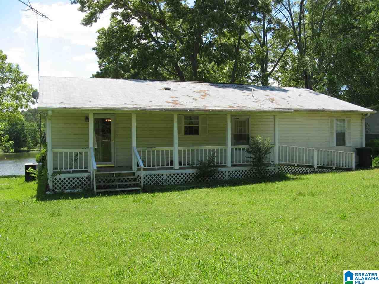 188 Martin Street Sylacauga, AL 35151 - Photo 2 of 27