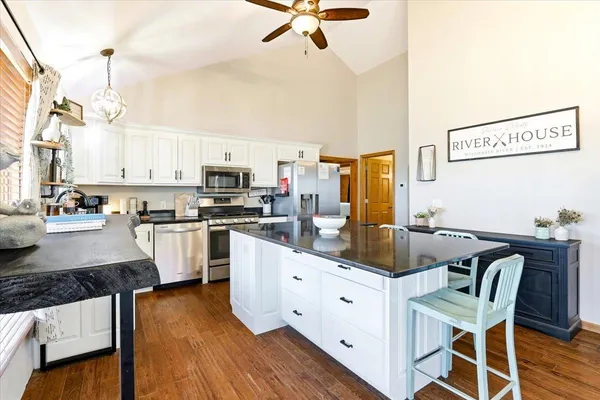 $595,000 | N10086 County Rd G, Necedah, WI 54646