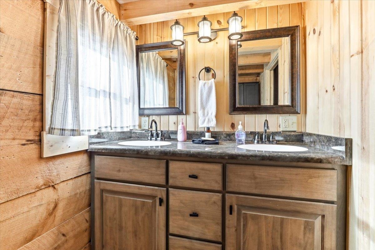 N10086 County Rd G Necedah, WI 54646 - Photo 29 of 87