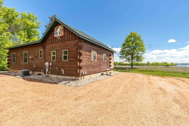 $595,000 | N10086 County Rd G, Necedah, WI 54646