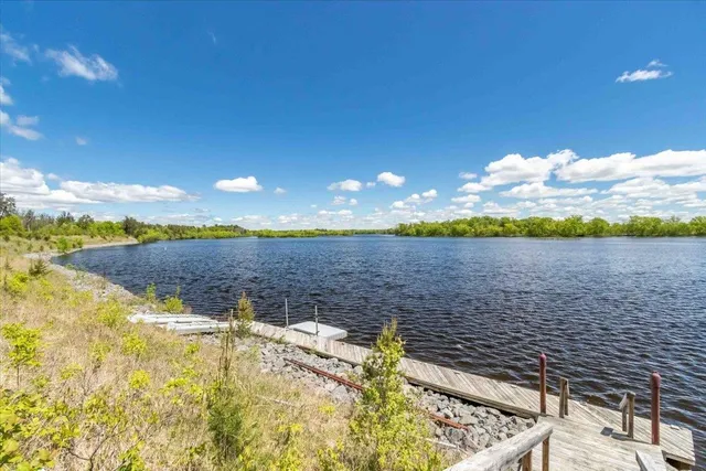 $595,000 | N10086 County Rd G, Necedah, WI 54646