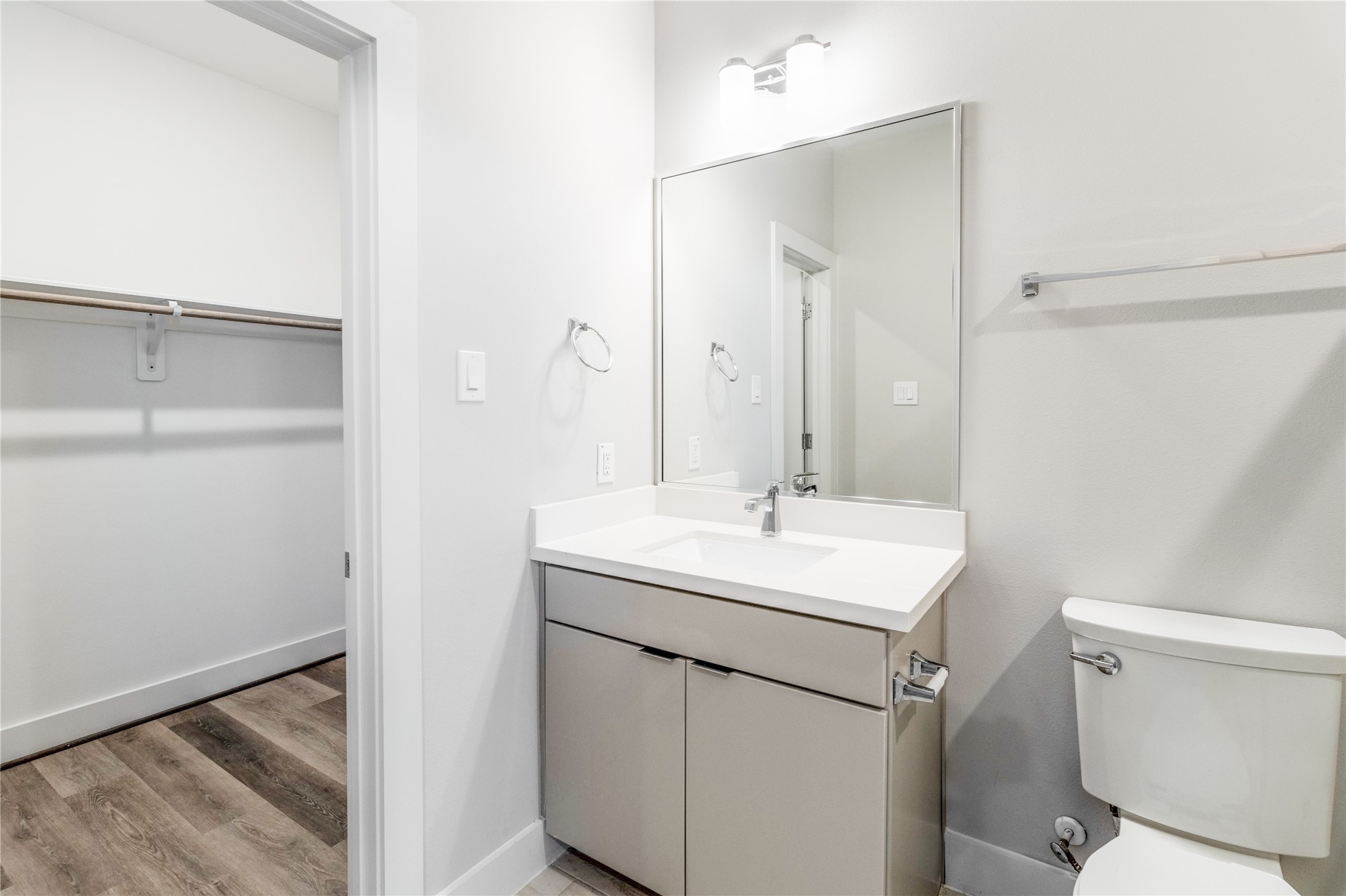1250 North Post Oak Road, Unit A Houston, TX 77055 - Photo 3 of 31 Spacious first-floor bathroom with ample closet space.