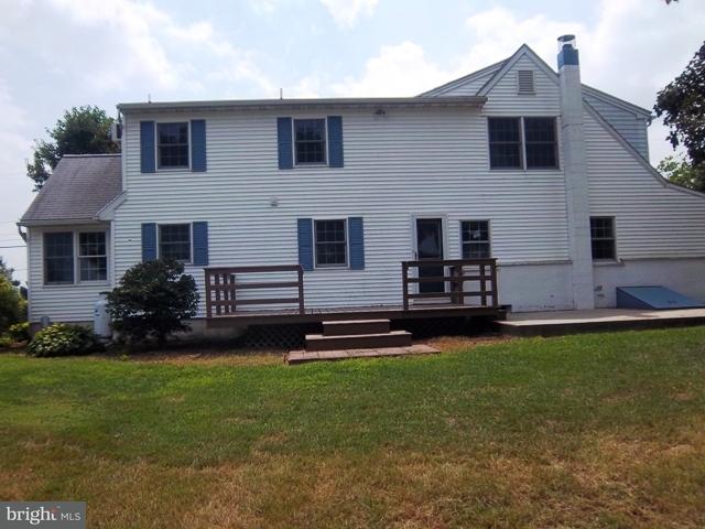 1078 Mount Joy Road Manheim, PA 17545 - Photo 13 of 18