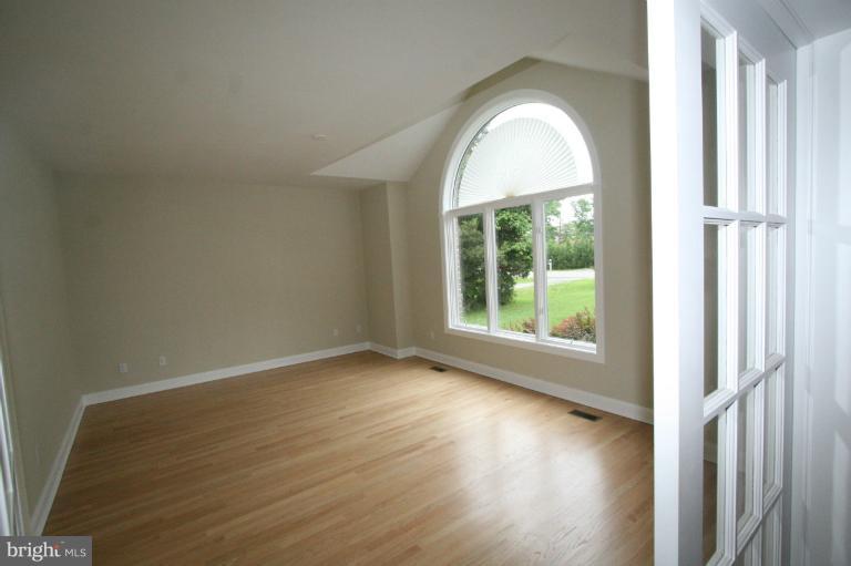 7008 Ridgeway Drive Springfield, VA 22150 - Photo 12 of 30 Interior (General)