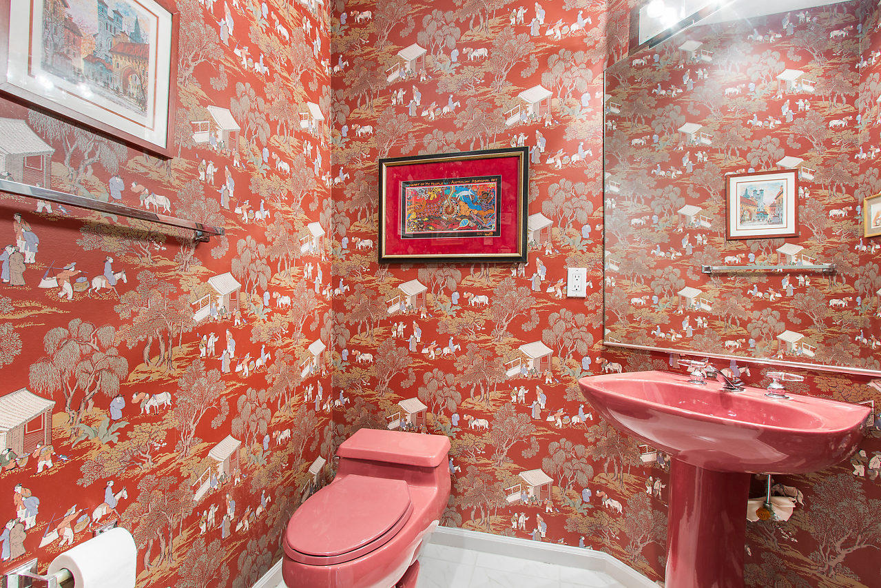 2421 Northwest 64th Street Boca Raton, FL 33496 - Photo 18 of 40 Guest bath
