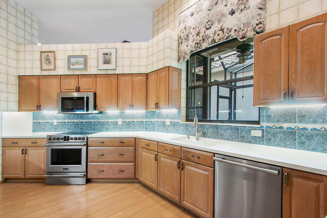 2421 Northwest 64th Street Boca Raton, FL 33496 - Photo 8 of 40 Kitchen