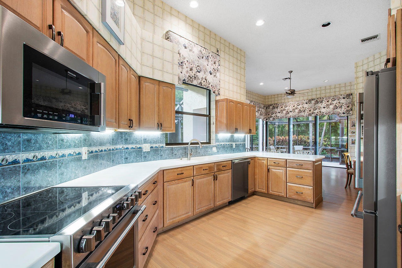 2421 Northwest 64th Street Boca Raton, FL 33496 - Photo 10 of 40 Kitchen