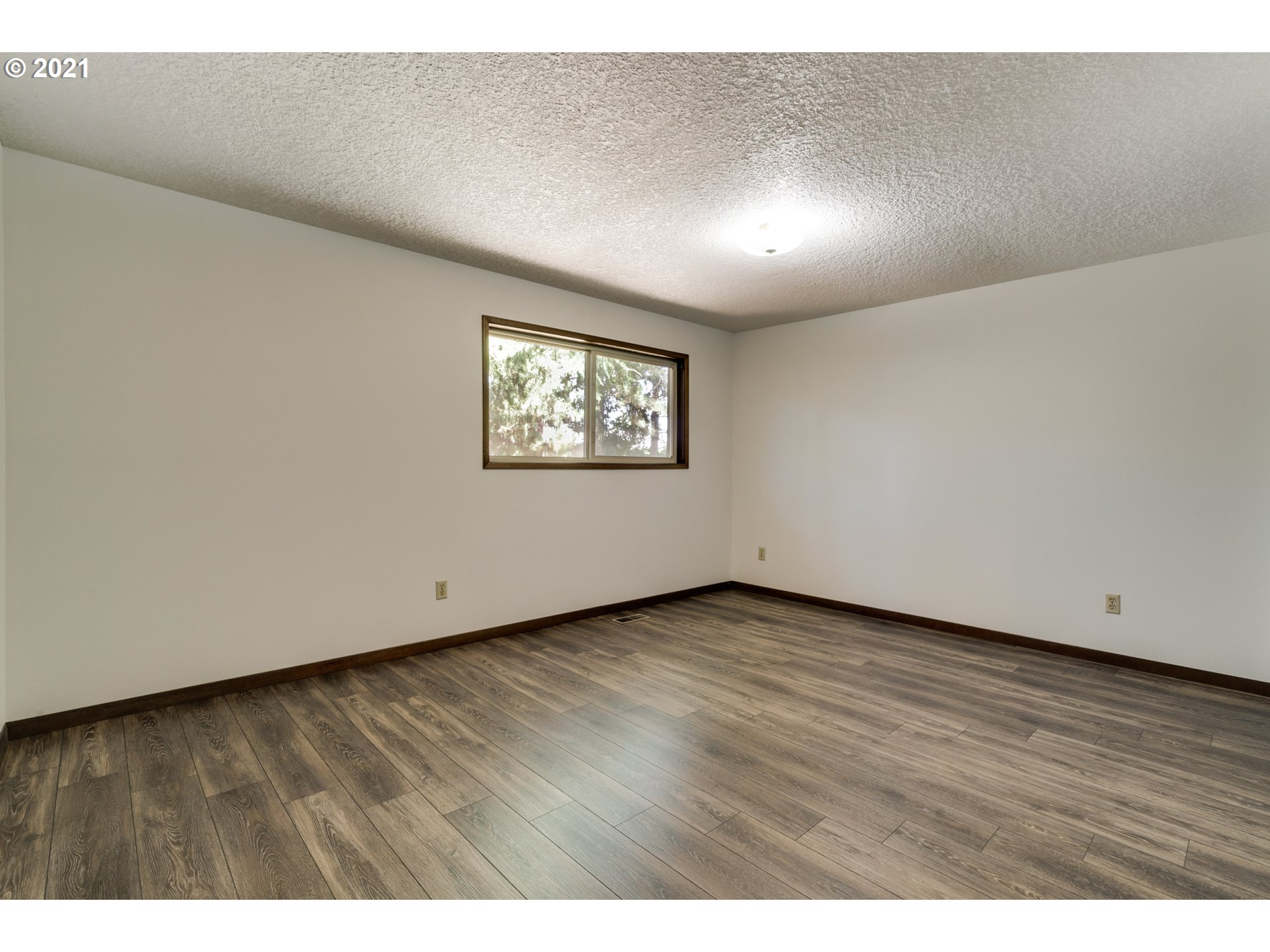 7185 Ridgegate Drive Gladstone, OR 97027 - Photo 23 of 32 Gallery Image 23