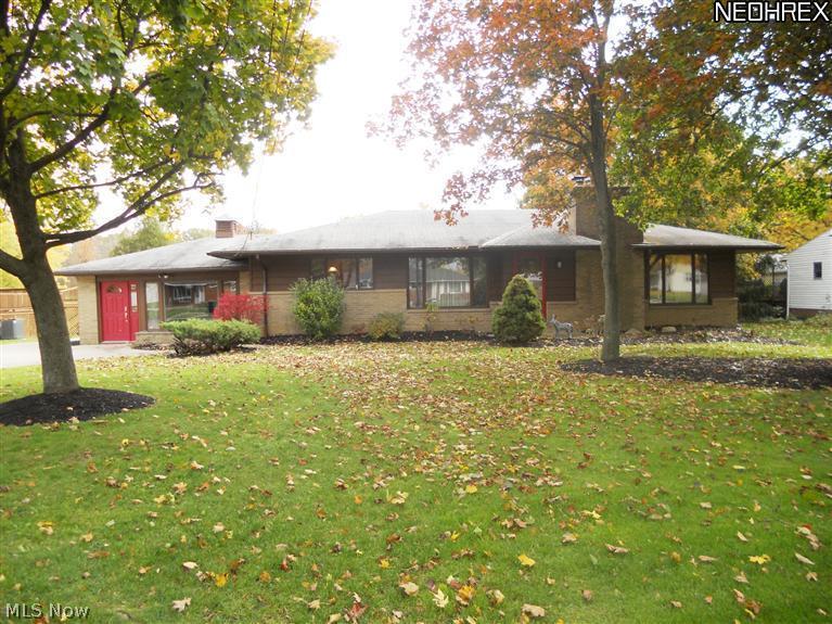 5319 Brainard Road Solon, OH 44139 - Photo 1 of 17 1.47 acres and a barn in Solon? Fabulous sprawling Ranch with walk-out lower level & 3 car garage. Enjoy country living in this award winning school system.