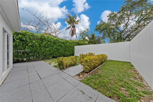 $3,100 | 5727 Southwest 3rd Street, Miami, FL 33144