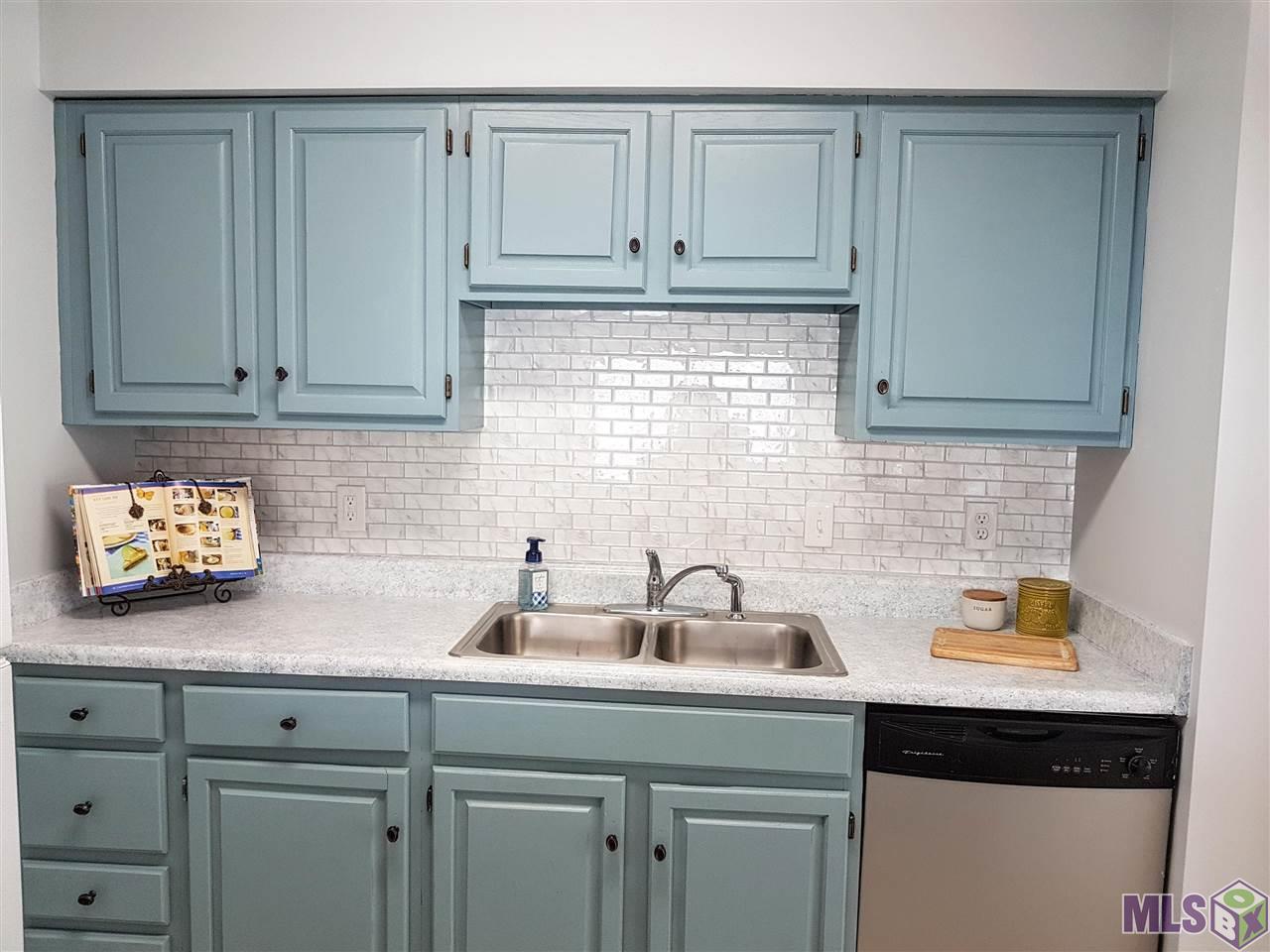 2011 South Brightside View Drive, Unit A Baton Rouge, LA 70820 - Photo 2 of 15 Gallery Image 2