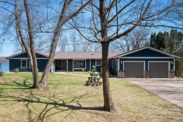 $1,100,000 | 1312 186th Street, St. Croix Falls, WI 54024