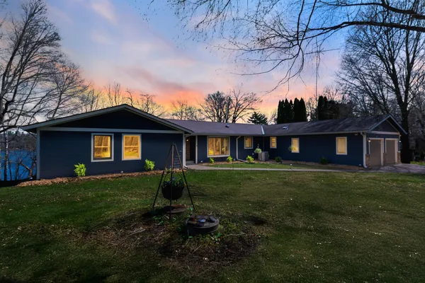 $1,100,000 | 1312 186th Street, St. Croix Falls, WI 54024