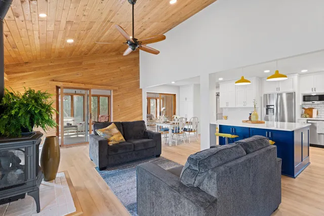 $1,100,000 | 1312 186th Street, St. Croix Falls, WI 54024