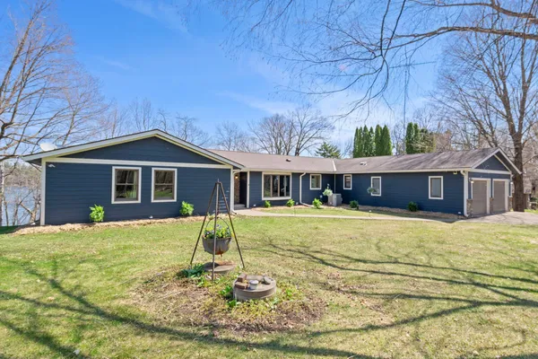 $1,100,000 | 1312 186th Street, St. Croix Falls, WI 54024