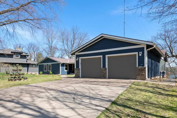 $1,100,000 | 1312 186th Street, St. Croix Falls, WI 54024