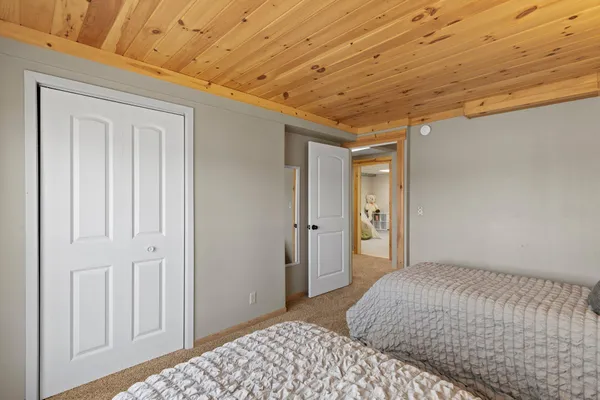 $1,100,000 | 1312 186th Street, St. Croix Falls, WI 54024