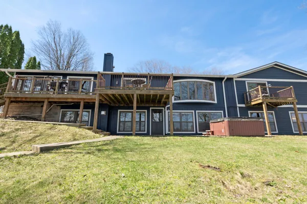 $1,100,000 | 1312 186th Street, St. Croix Falls, WI 54024